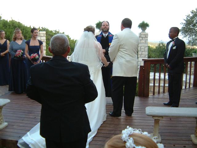 2003/10(Oct)/03(Urbik-Wedding)/640x480_2003-10-05 18-06-06.JPG
